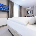 Hotel Digital Kronjuwel By Bright - Self Check-in