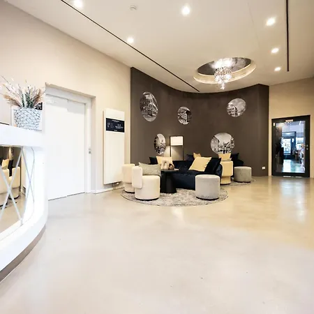 Kronjuwel By Bright - Neu Renoviert - Newly Renovated Hotel Waldkirch