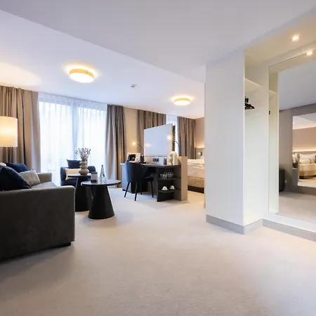 Hotel Kronjuwel By Bright - Neu Renoviert - Newly Renovated Waldkirch