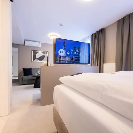 Kronjuwel By Bright - Neu Renoviert - Newly Renovated Hotel Waldkirch