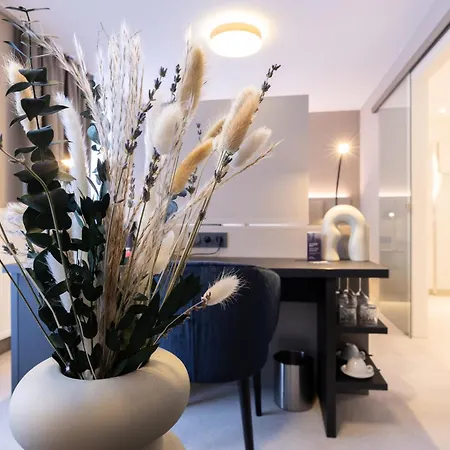 Kronjuwel By Bright - Neu Renoviert - Newly Renovated * Waldkirch