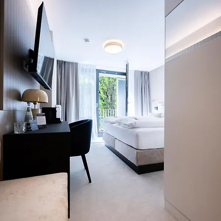 Hotel Kronjuwel By Bright - Neu Renoviert - Newly Renovated Waldkirch